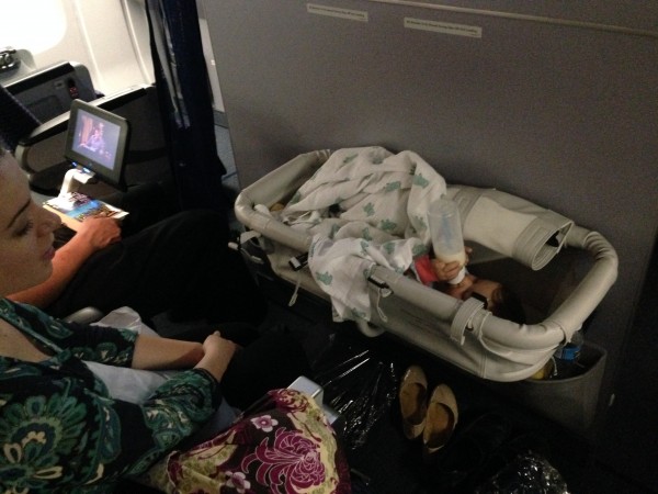 bassinet in etihad airways