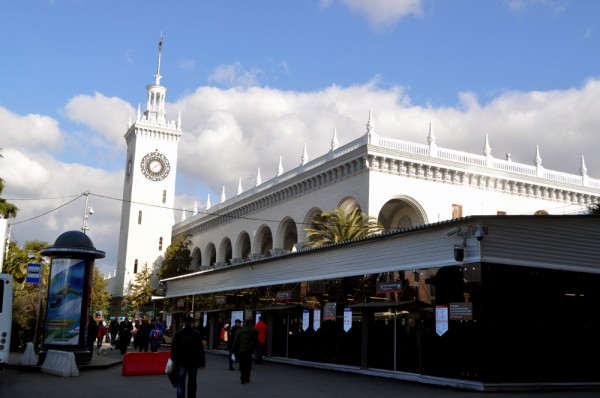 The beautiful white Sochi Train Station has hints of Russian architecture while incorporating a seaside feel.