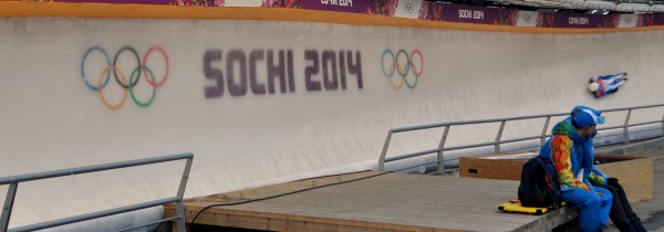 Skeleton competitor flies across the Sanki track