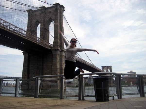 We even jump at home - Chandra at the Brooklyn Bridge